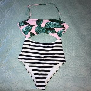 Cupshe One Piece Floral/Striped